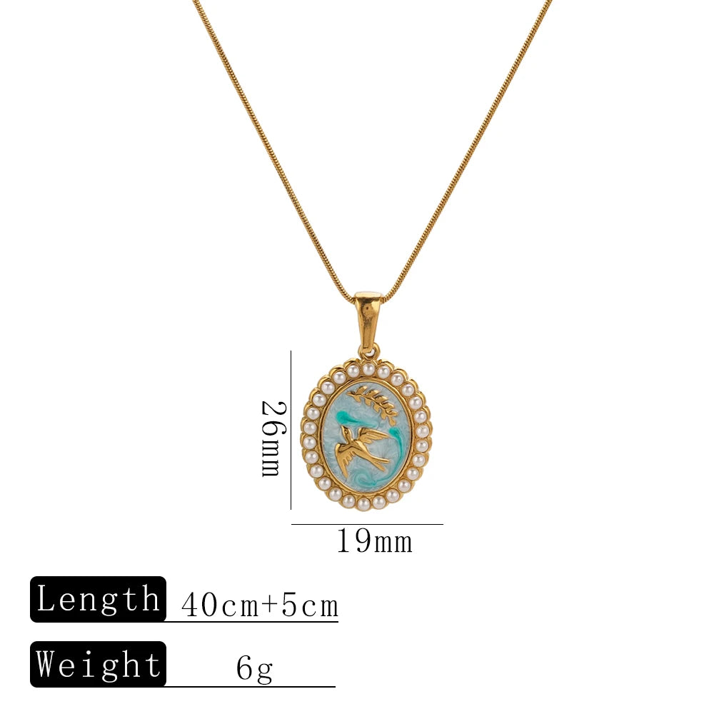 Minimalist Trendy Stainless Steel Flower Gold-Plated Pendant Necklaces
