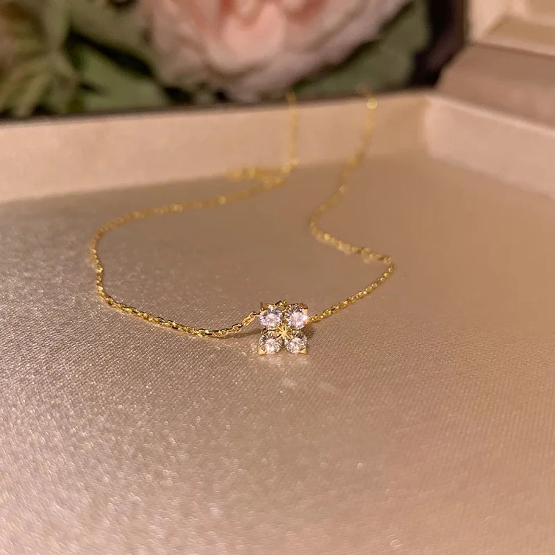 Glimora Lucky Clover Necklace Four Leaf Certified D0.40CT Moissanite Pendant
